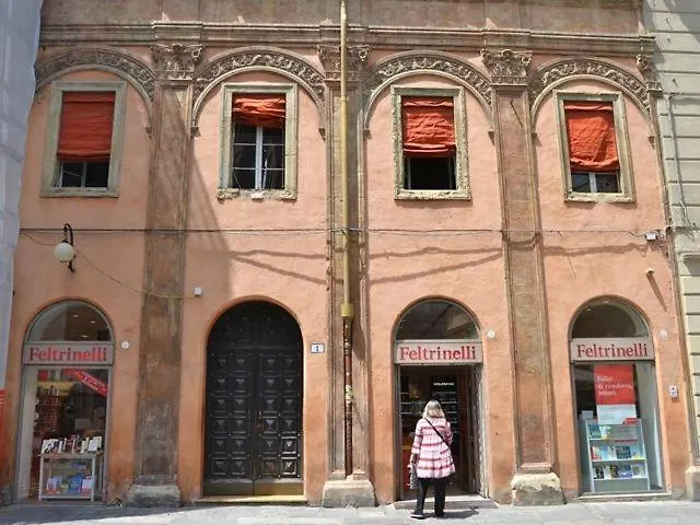 Palazzo Dell'arte - Strazzaroli *