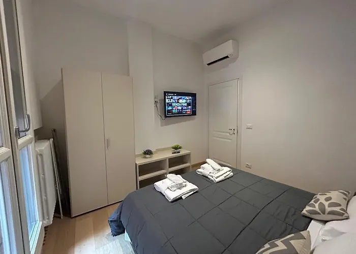 Palazzo Dell'arte - Strazzaroli * Bologna