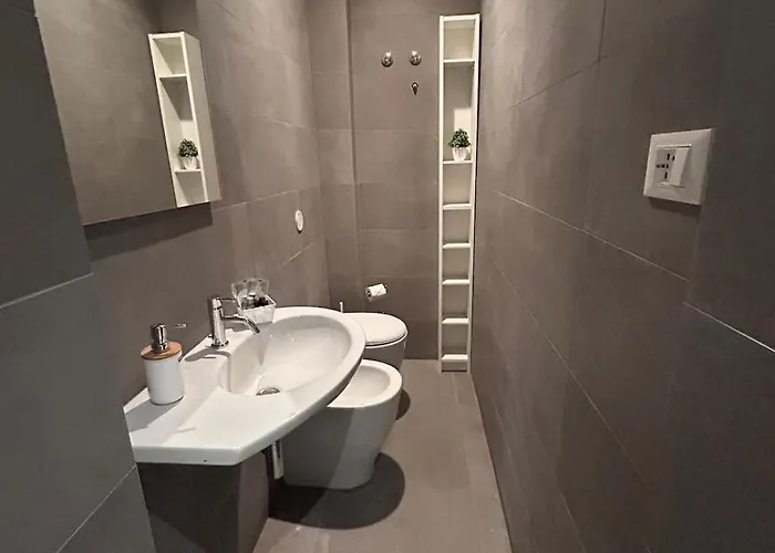 Palazzo Dell'arte - Strazzaroli * Bologna