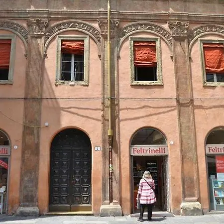 Palazzo Dell'arte - Strazzaroli *