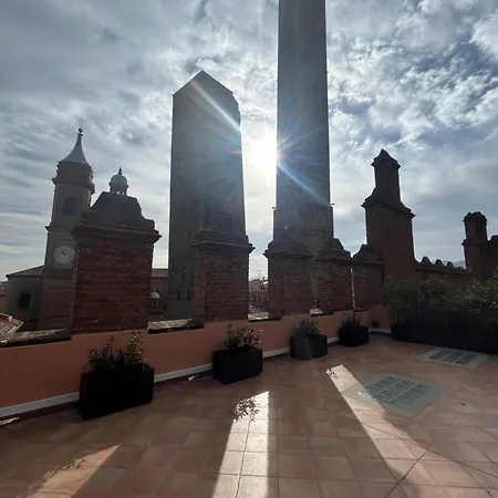 Palazzo Dell'arte - Strazzaroli * Bologna