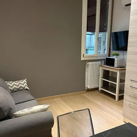 Palazzo Dell'arte - Strazzaroli * Bolonia