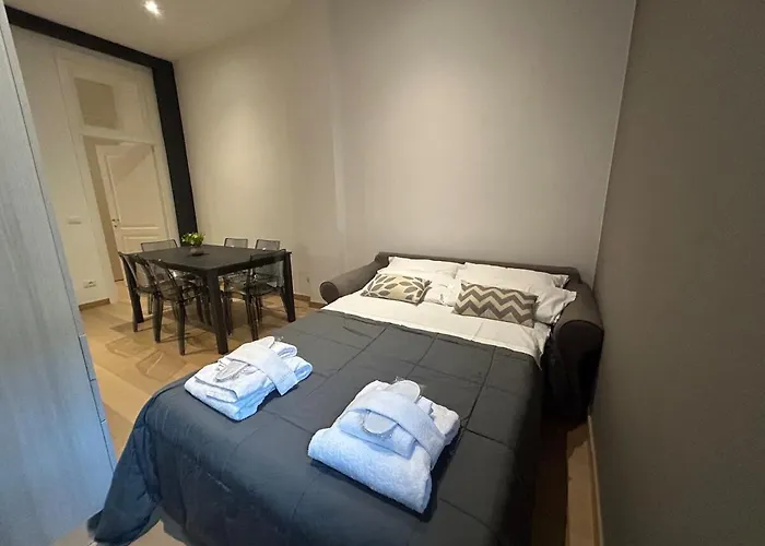 Palazzo Dell'arte - Strazzaroli * Bolonia