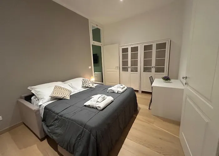 Palazzo Dell'arte - Strazzaroli * Bolonia